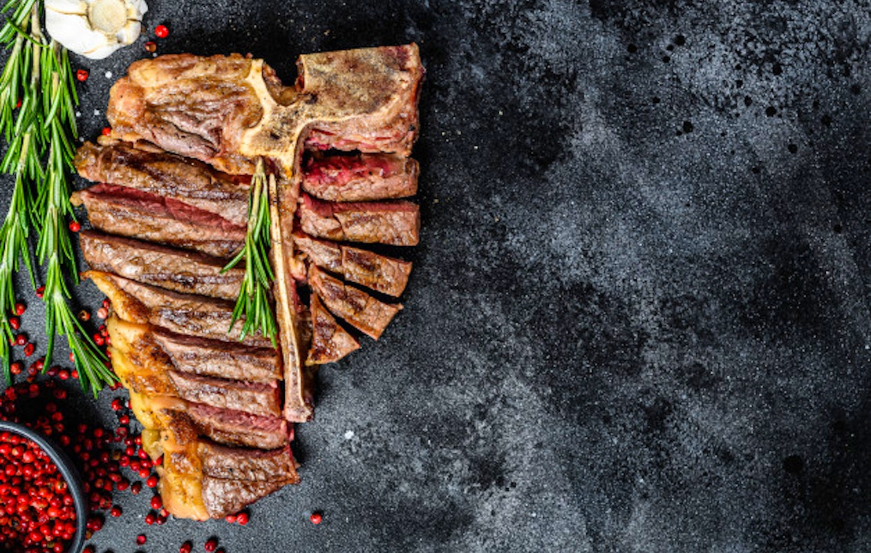 Stoere Texas Steakbox met zware T-bones, malse Ribeyes en Entrecotes!