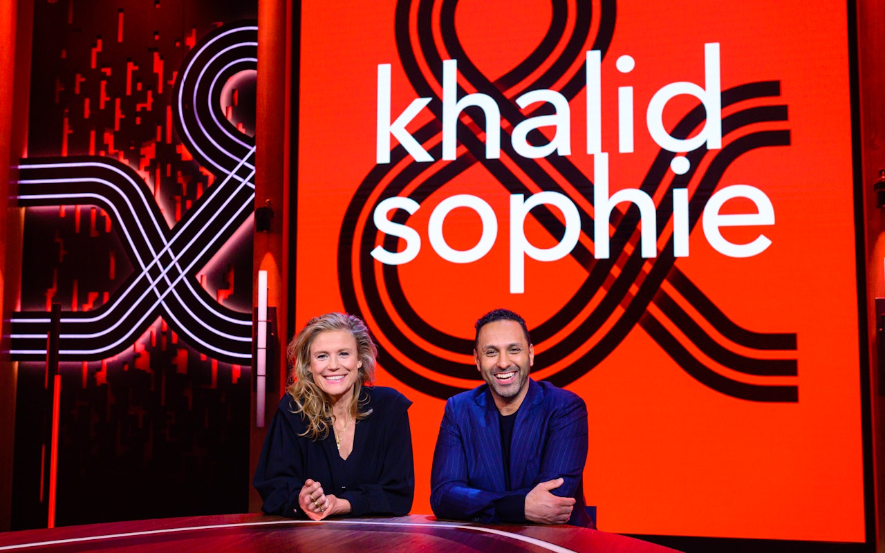 2 gouden tickets voor talkshow Khalid & Sophie incl. drankje & borrelhap!