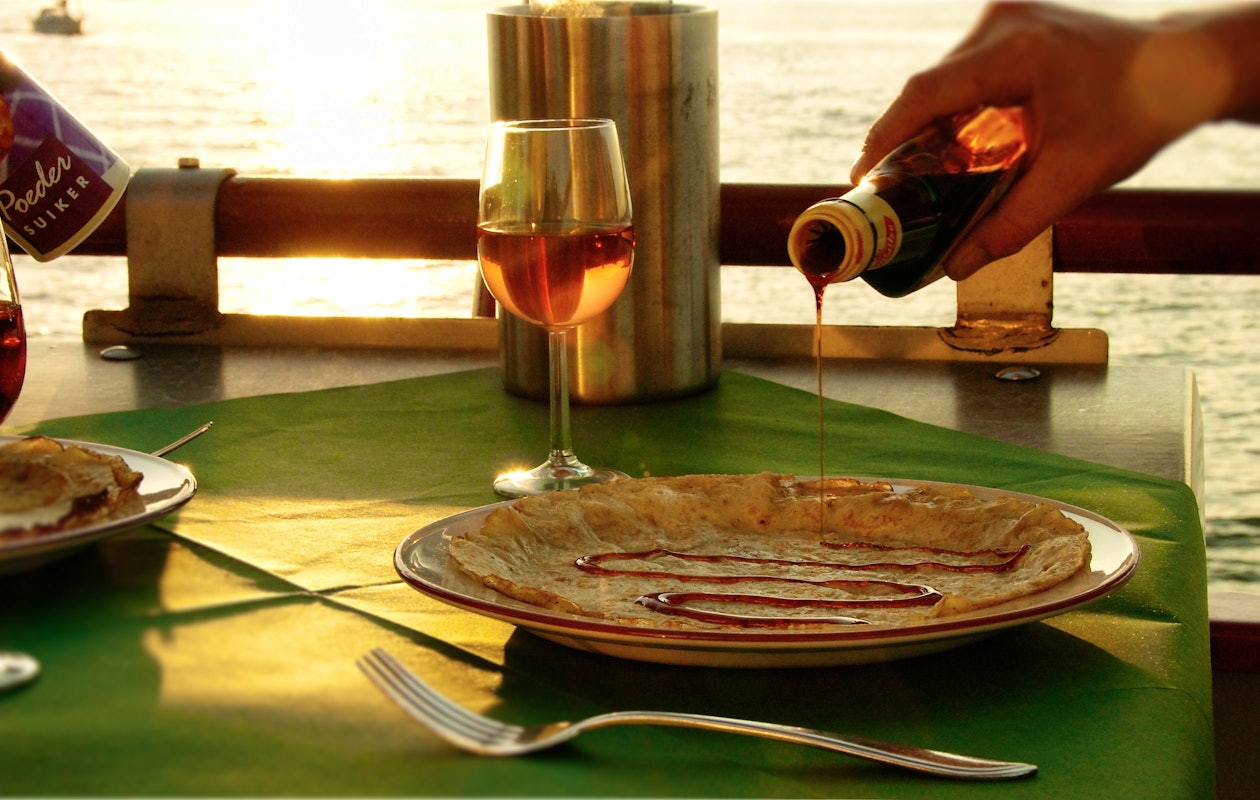 Met 4 personen onbeperkt pannenkoeken eten op de pannenkoekenboot (weekend)! 