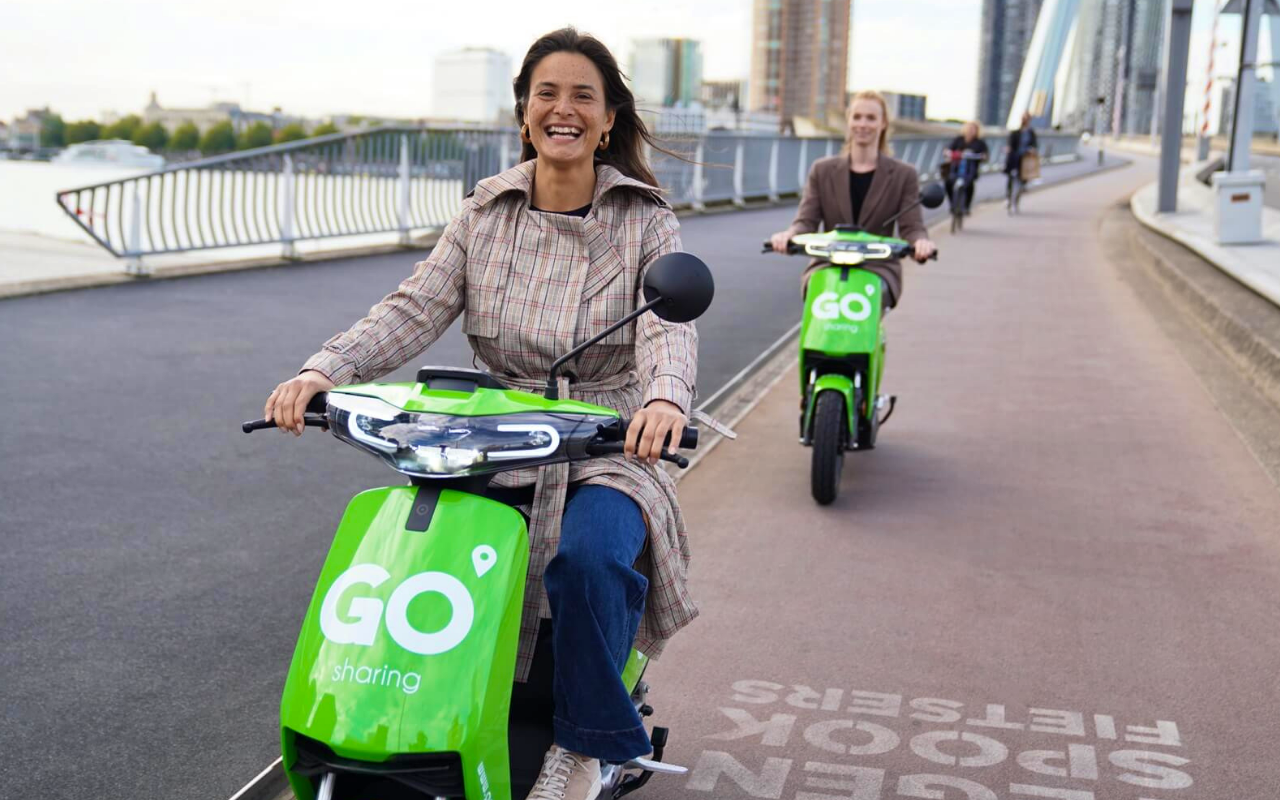 12 keer 50 minuten scooter rijden via GO sharing!