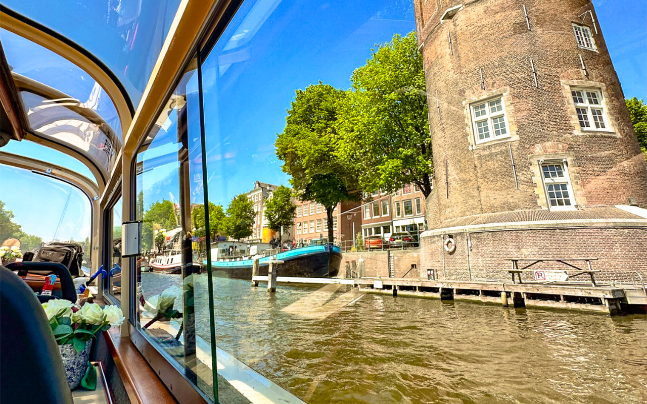 Rondvaart door Amsterdam! (75 min)