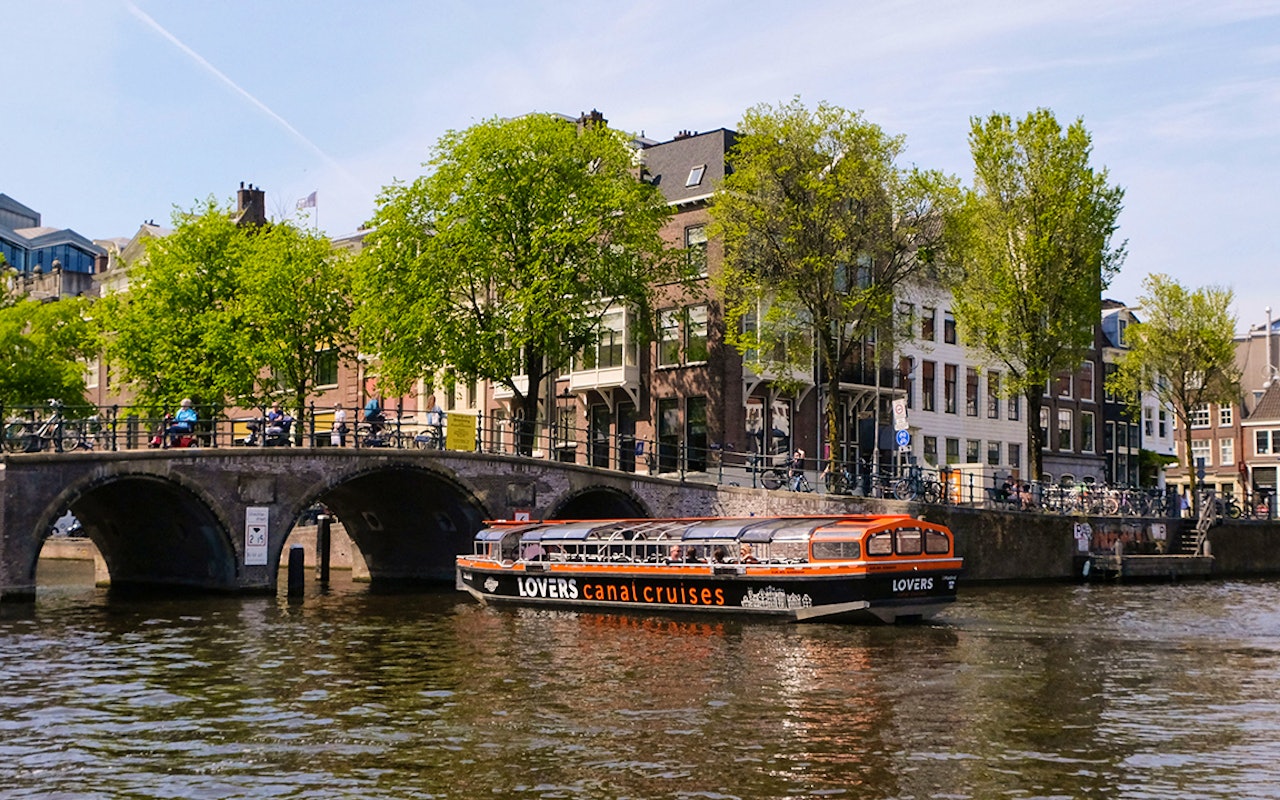 Rondvaart in Amsterdam met de Lovers Canal Cruise!