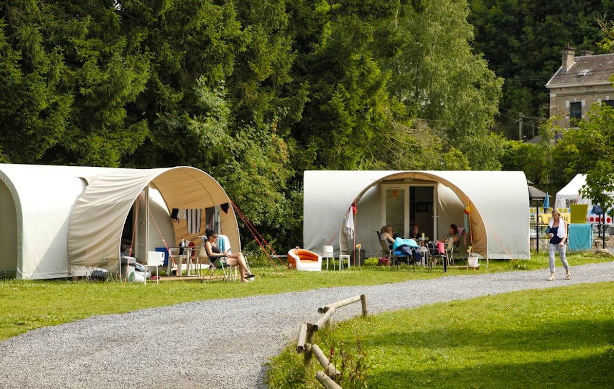 Stijlvol kamperen in een hippe Glaming CoCo Sweet in de Belgische Ardennen (max. 4p)!