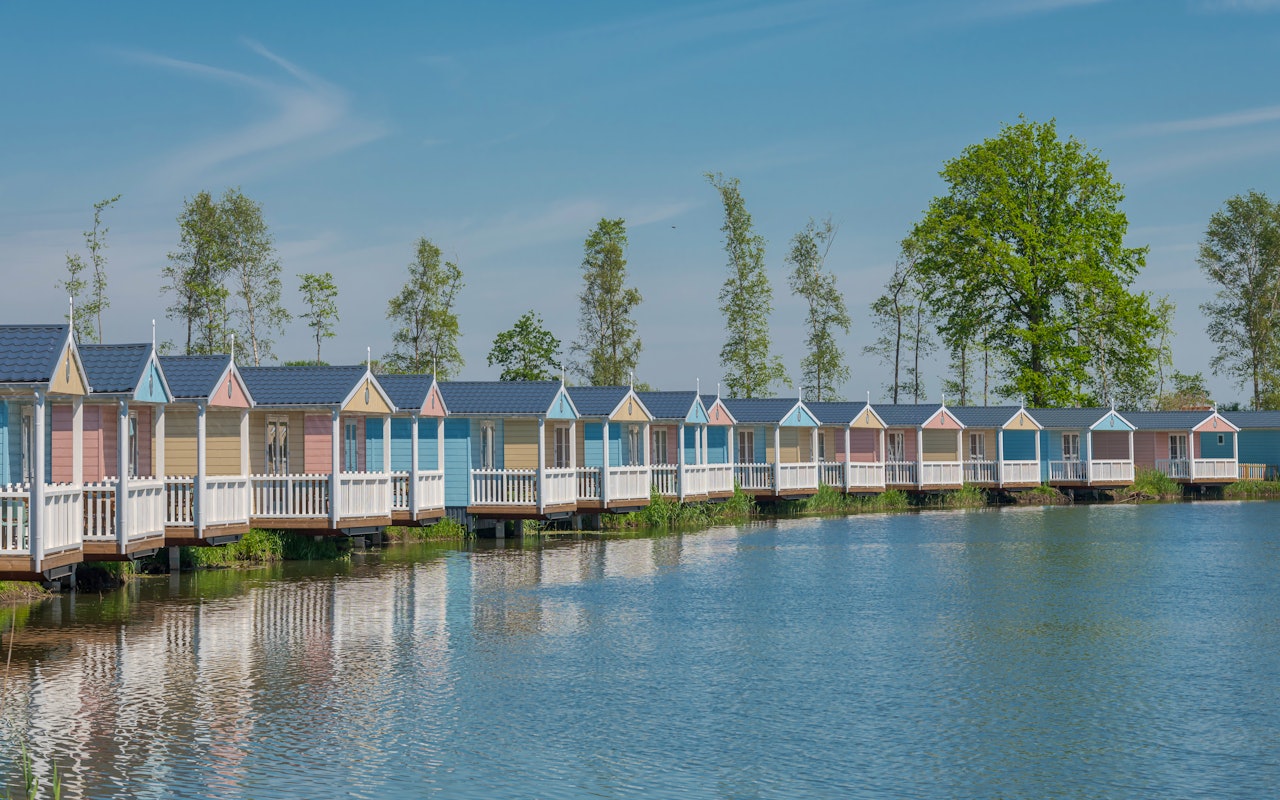 Verblijf 1 week met 6 personen in de herfst in een Kinderdijk Cottage op Vakantiepark Molenwaard!