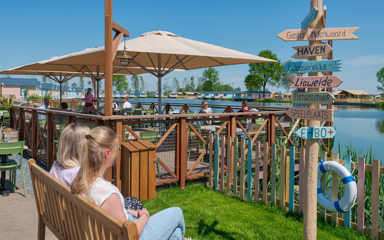 Verblijf 1 week met 4 personen in de voorjaarsvakantie een Biesboschchalet op Vakantiepark Molenwaard!