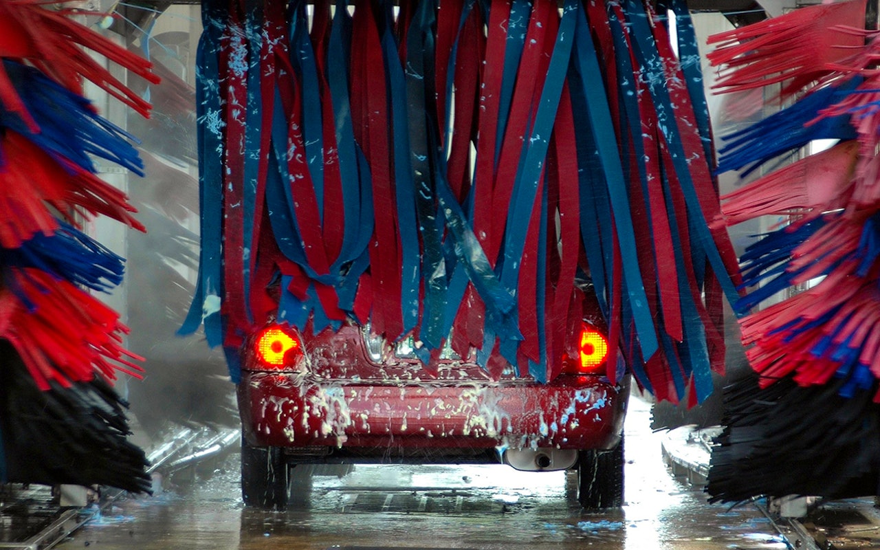Zorgeloos je auto laten wassen bij SOP! Autowas Alblasserdam!