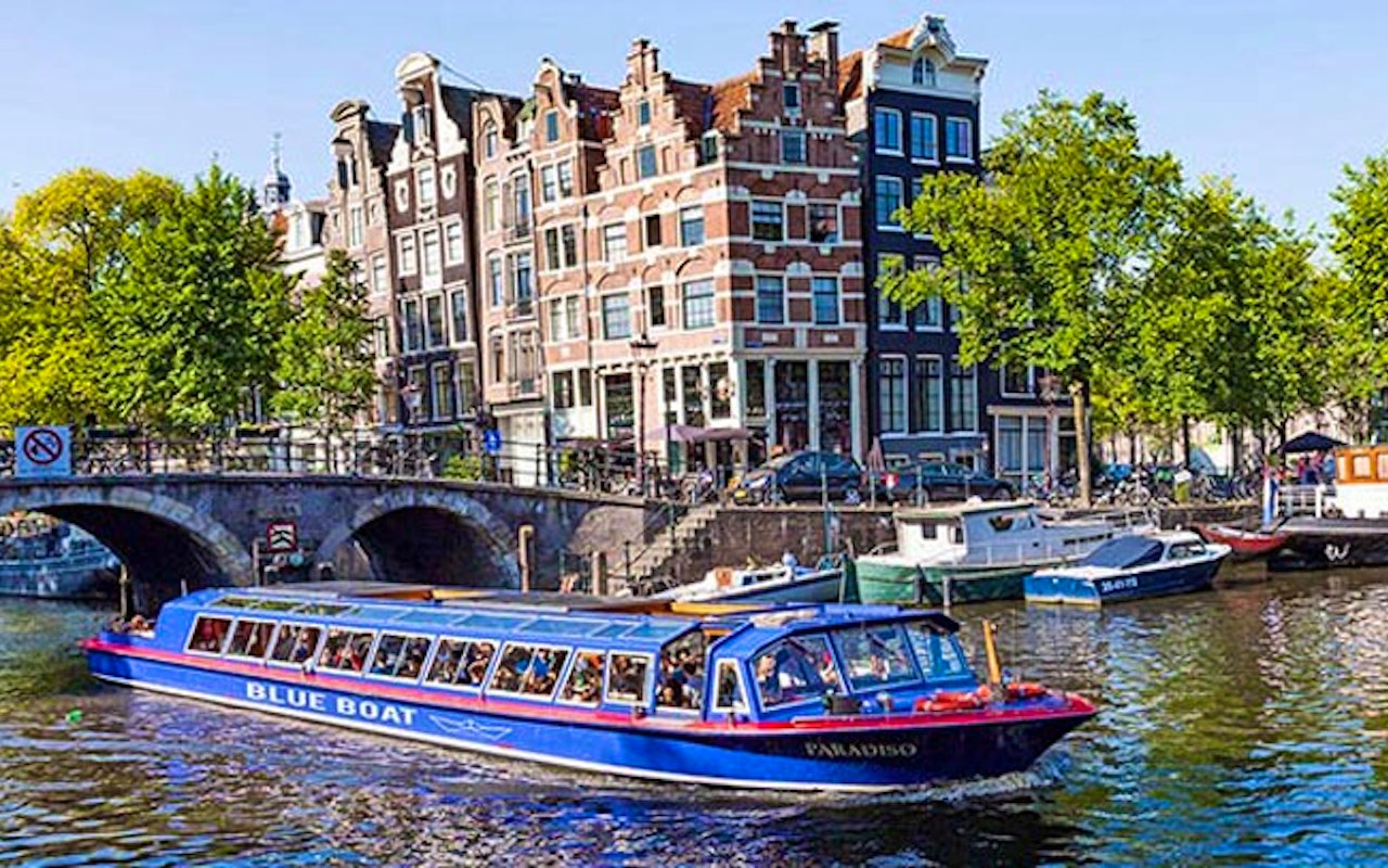 2 tickets voor een rondvaart door Amsterdam Noord!