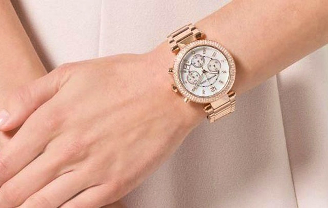 Een chique look met dit roségoud Michael Kors dames horloge!