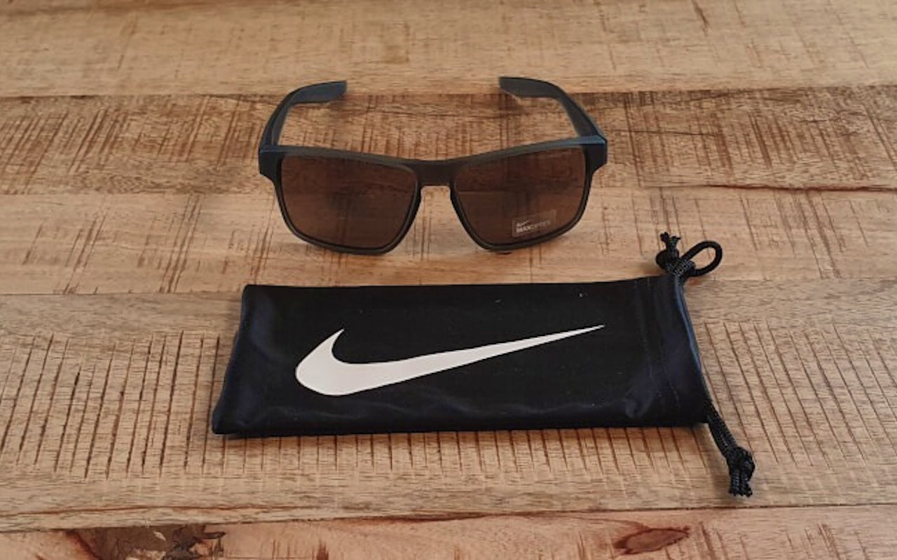 Zwarte Nike Max Optics zonnebril voor heren!