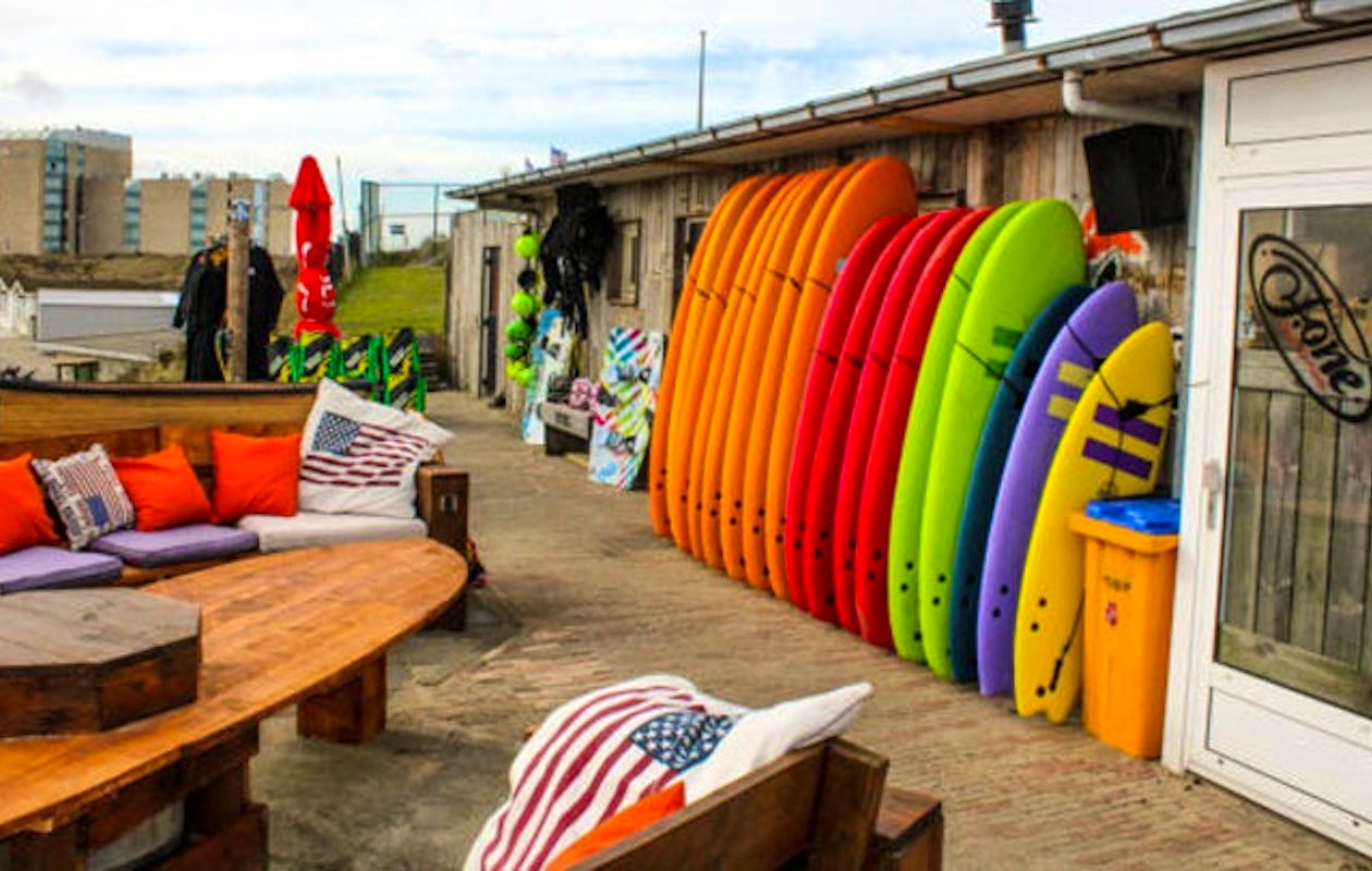 Ga samen surfen bij Pepsports Zandvoort! 