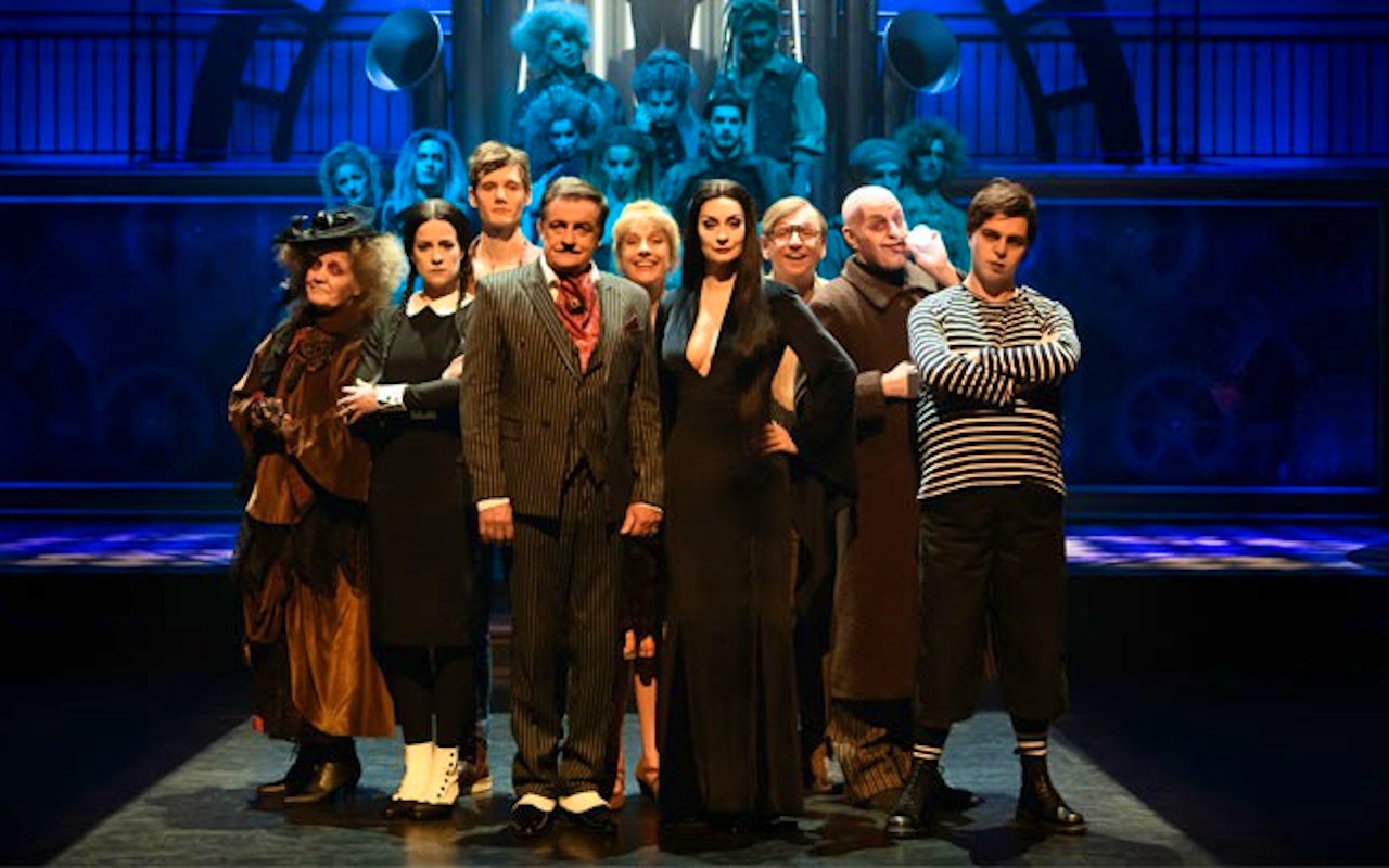 Eerste rang tickets voor de musical The Addams Family!