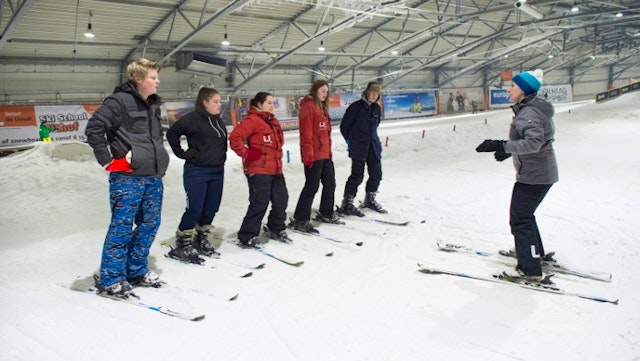 Vochtig toelage heden Skiën of snowboarden bij De Uithof | Actieve uitjes | Ticketveiling.nl